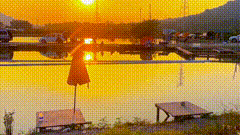 余晖映晚霞一抹夕阳美如画夕阳西下湖边美景