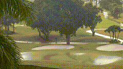 高尔夫球场雨天唯美素材